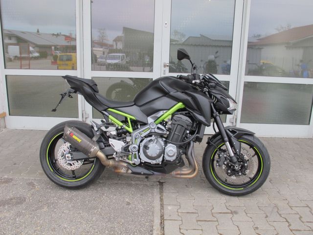 Kawasaki Z 900 Akrapovic