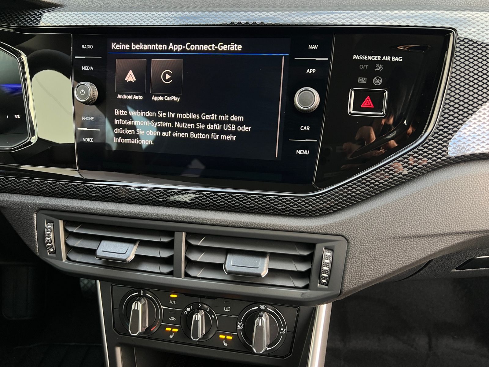 Fahrzeugabbildung Volkswagen Polo Life 1.0 TSI DSG *LED, Klima, App-Connect,