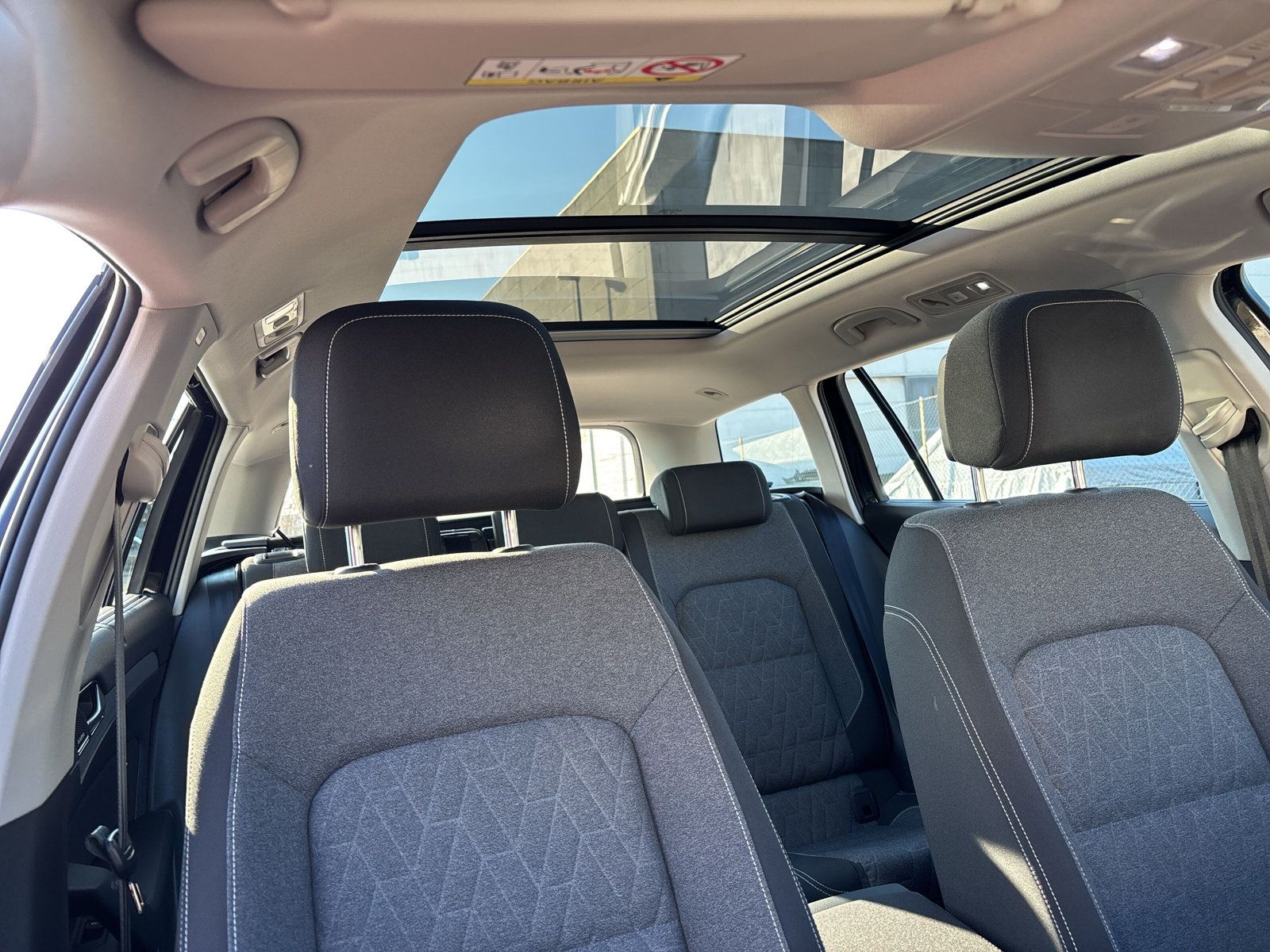 Fahrzeugabbildung Volkswagen Passat Variant Business 2.0 TDI DSG AHK App-Conn