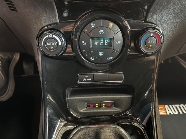 Ford Fiesta Titanium *NAVI*KLIMAAUTOMATIK*SZHZ*