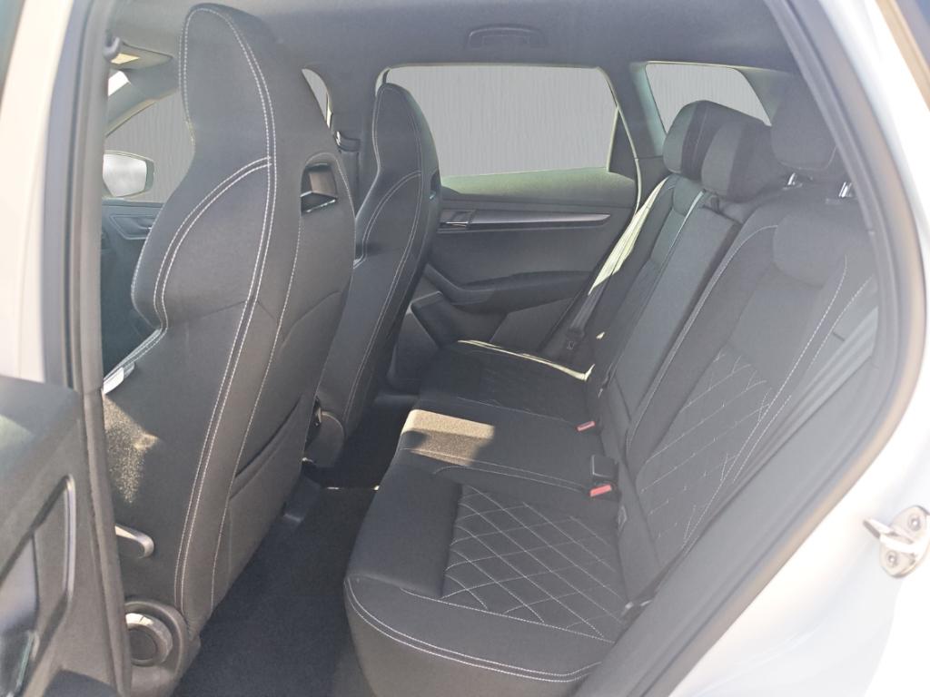 Skoda Karoq 1.5 TSI DSG Sportline AHK Navi elHeck RKam