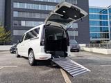 Volkswagen Caddy Maxi Heckeinstieg Rollstuhlrampe
