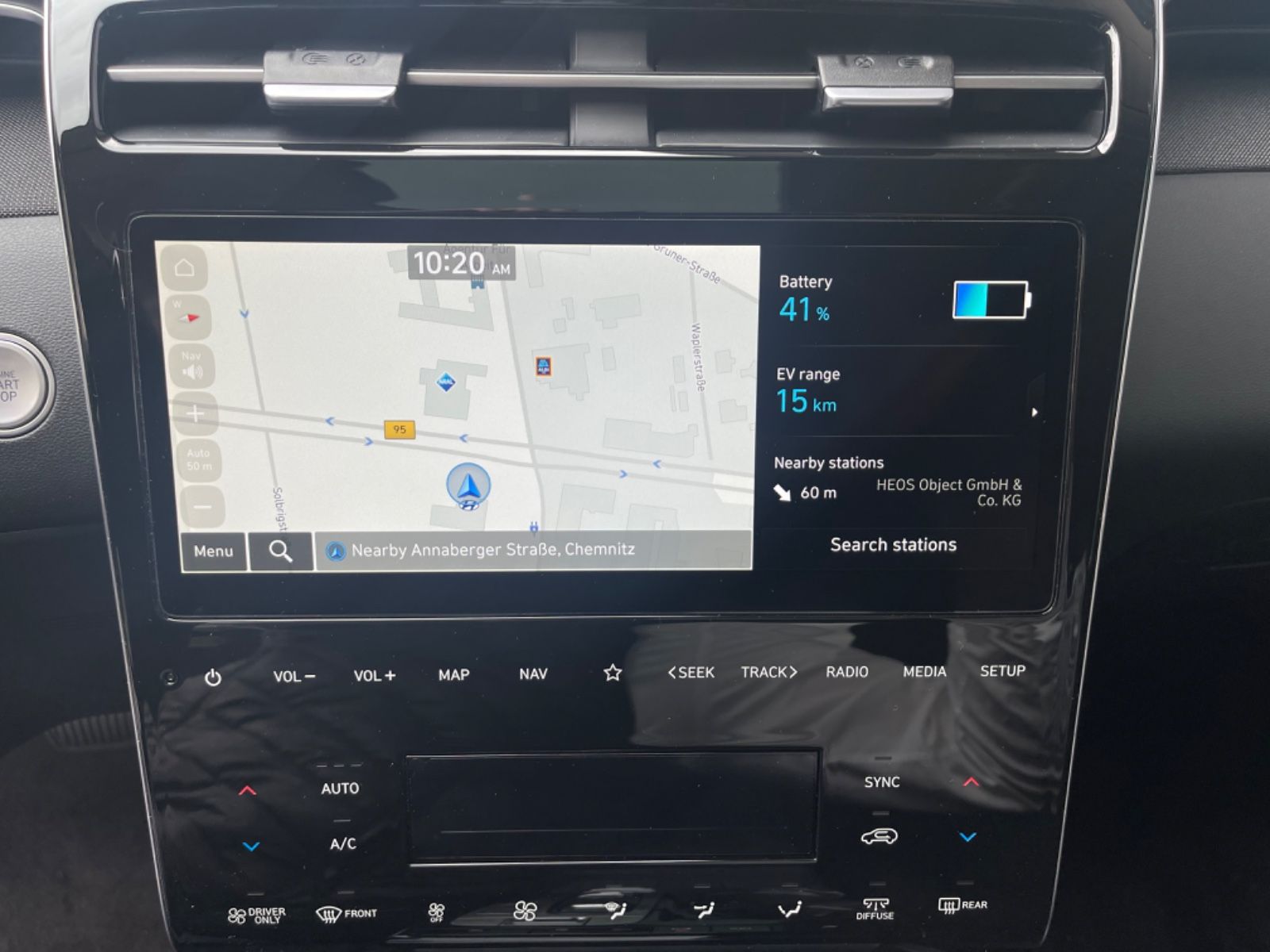 Fahrzeugabbildung Hyundai TUCSON 1.6 T-GDI PHEV 4WD TREND ASSI KRELL el.He