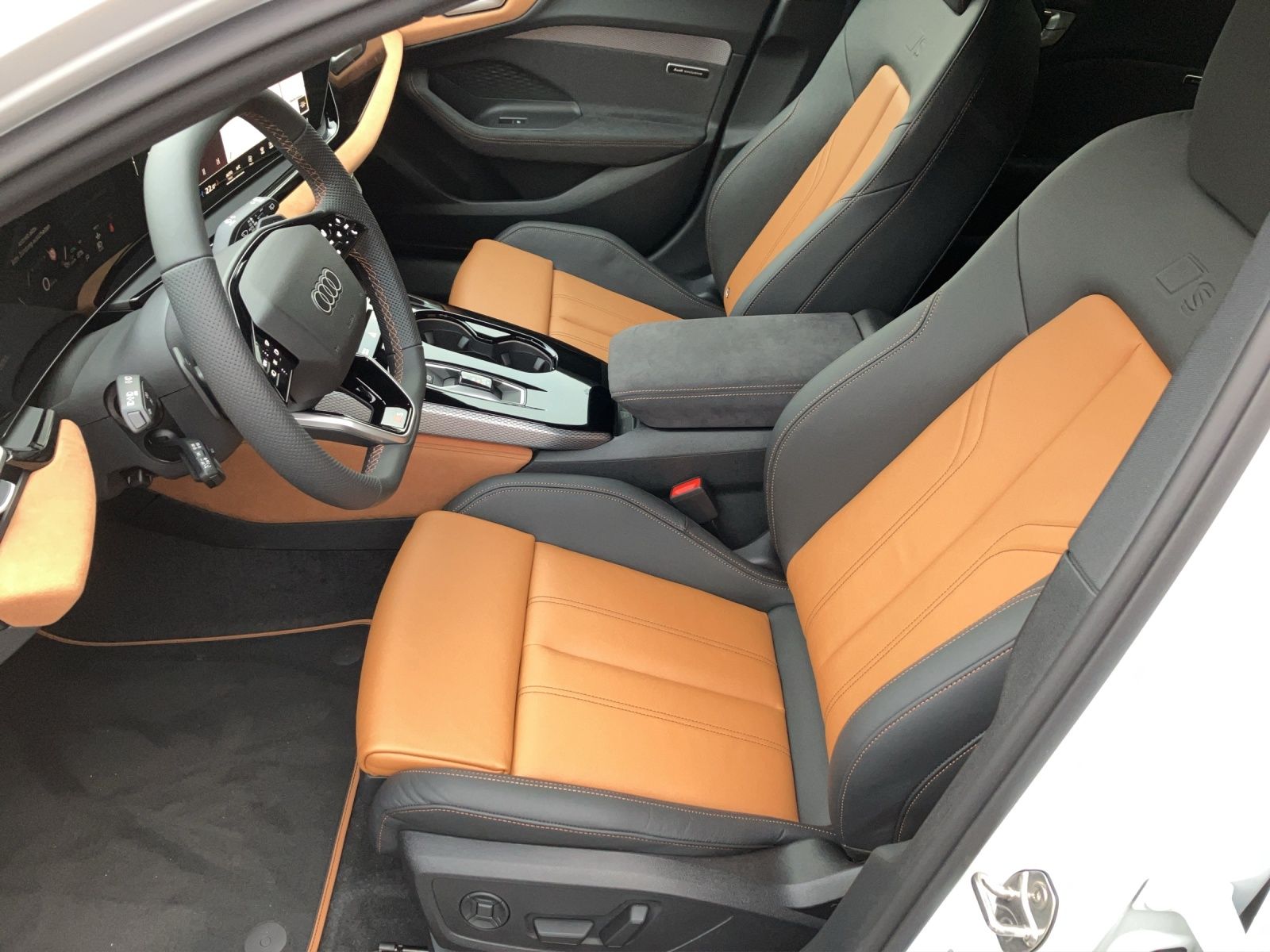 Fahrzeugabbildung Audi A5 Avant TDI Q TECH PRO, B & O MATRIX Tech Pro,