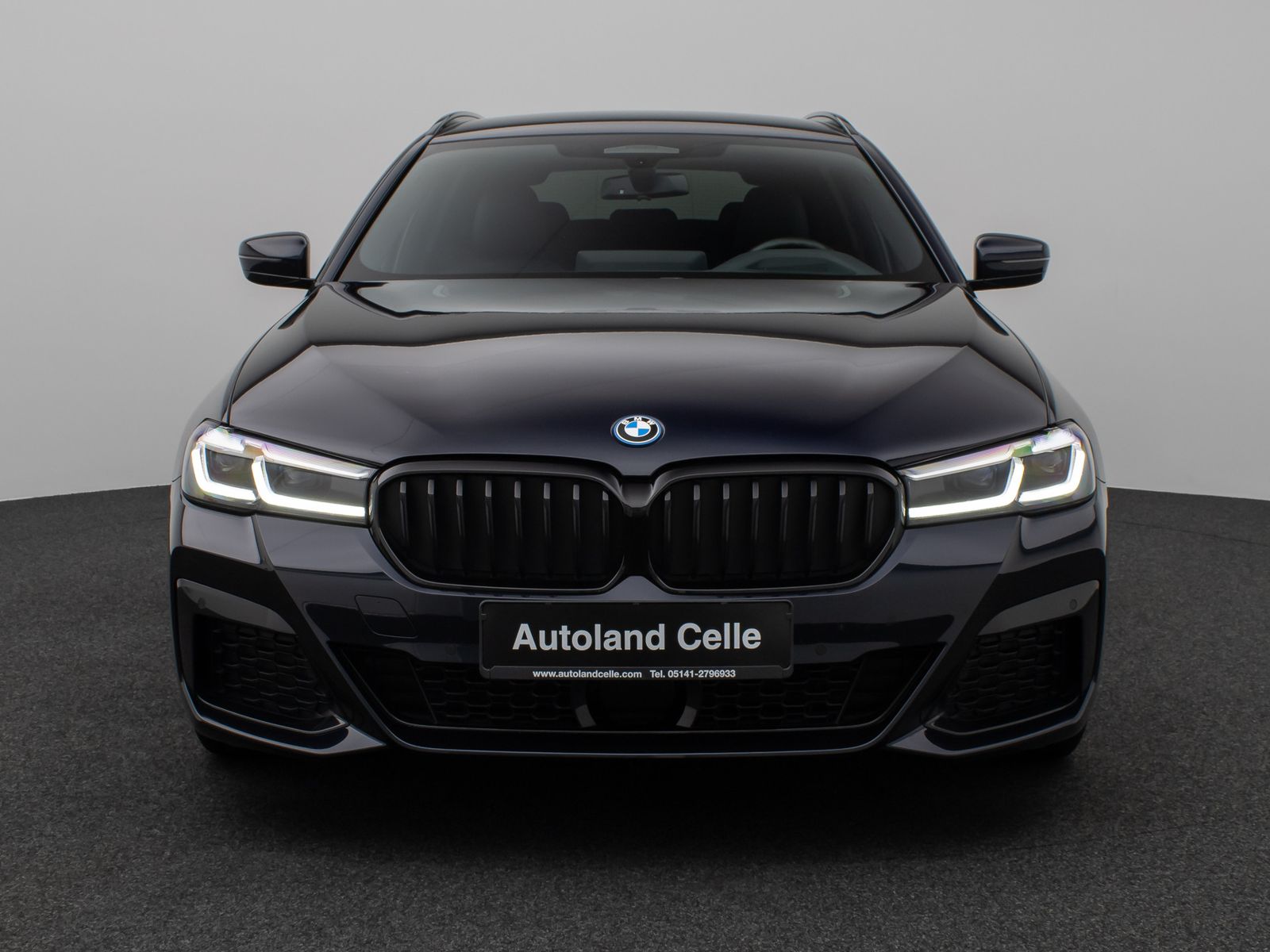 Fahrzeugabbildung BMW 530e xD M Sport Kamera HUD DAB HiFi ACC Komfort