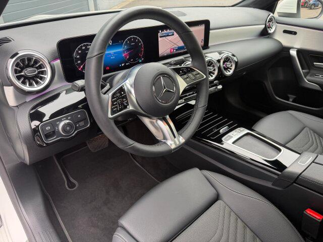 Mercedes-Benz A 180 Progressive LED Distronic Panorama 360°...