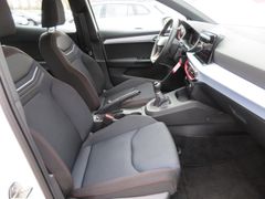 SEAT Ibiza 1.0 TSI FR LED Nav virtual Sitzhzg 17'' GR SEAT Ibiza 1.0 TSI FR LED Nav virtual Sitzhzg 17'' GR