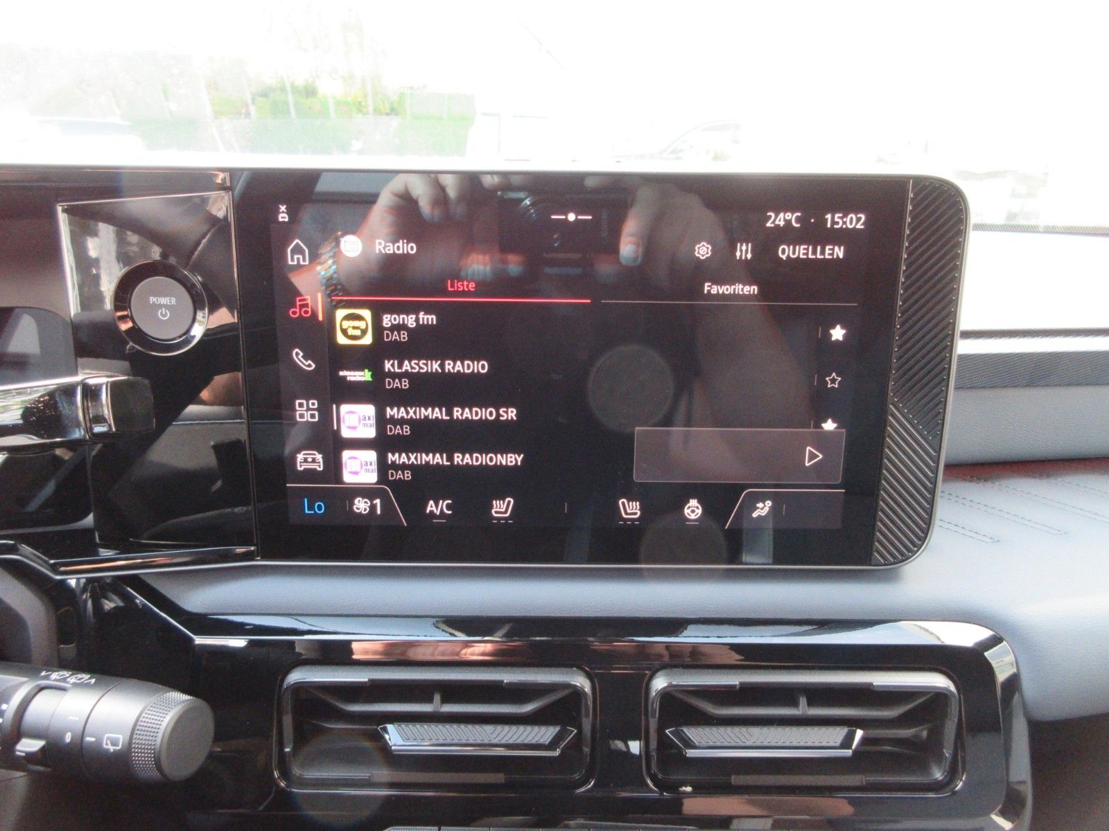 Fahrzeugabbildung Nissan Micra Evolve 52kWh 150PS AT Automatik