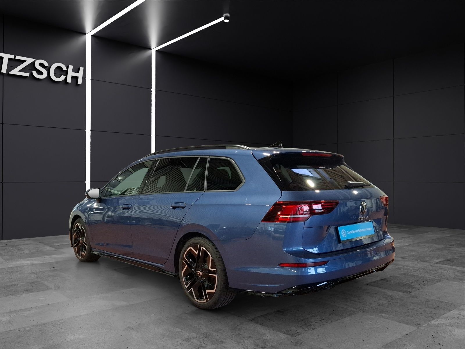 Fahrzeugabbildung Volkswagen Golf VIII Variant TSI R-Line Standhzg. LEDplus N