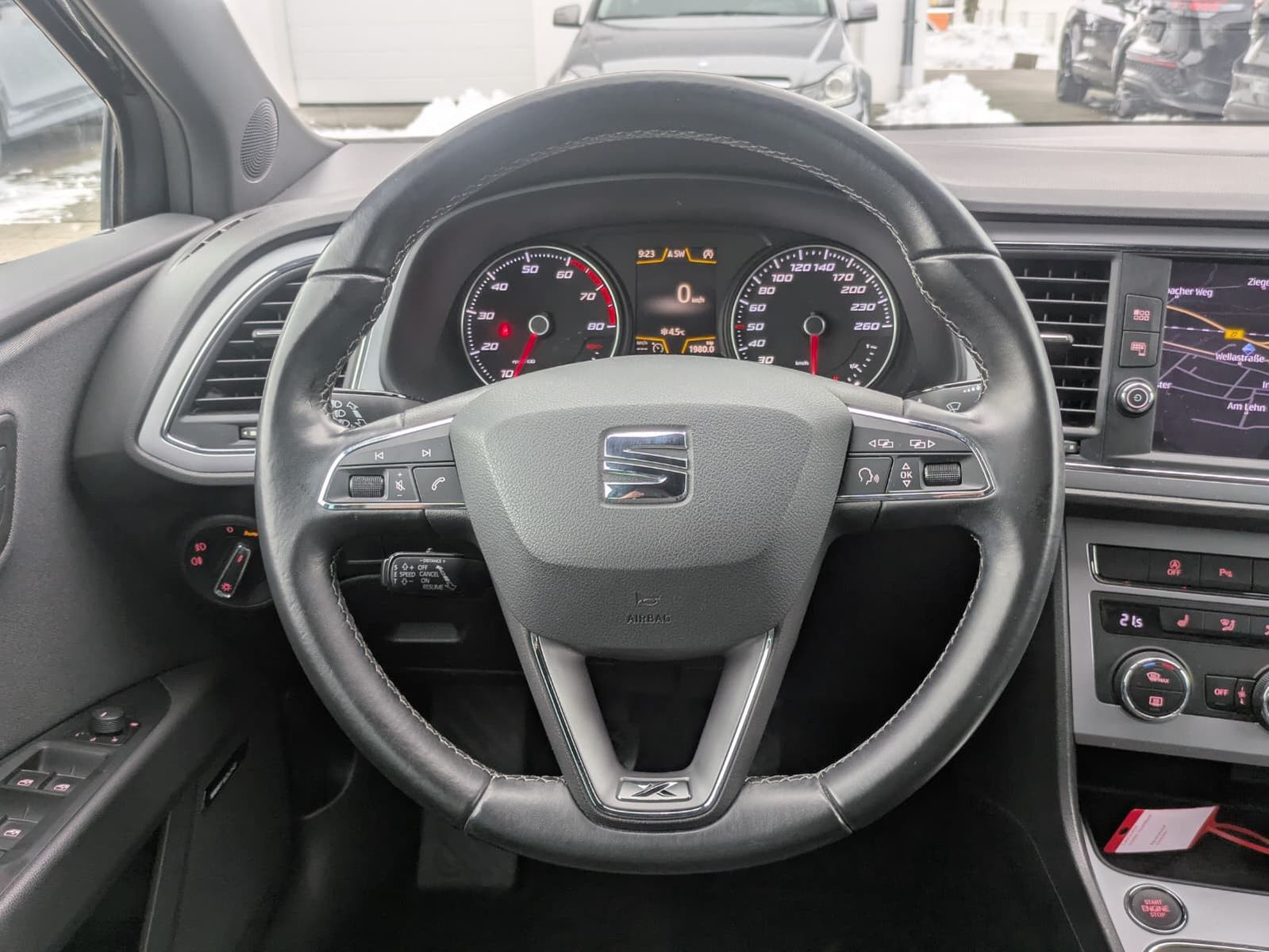 Fahrzeugabbildung SEAT Leon 1.4 TSI Xcellence LED*TEMP*PDC*APP*SOUND