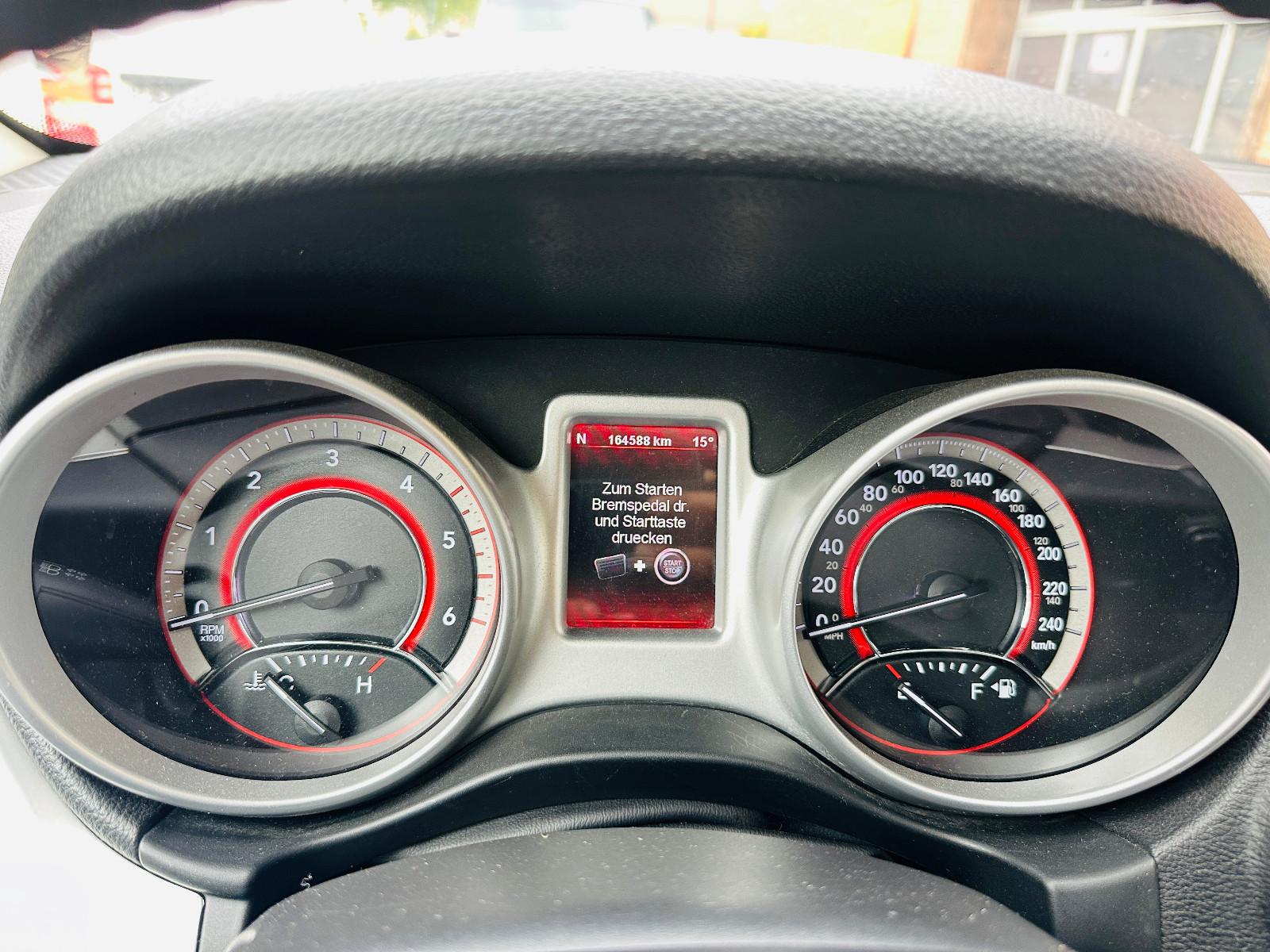 Fiat Freemont 2.0 Multijet Lounge AWD | 170 ch | BVA | 7 places | Toit ouvrant | Navigation | Caméra de recul | Attelage
