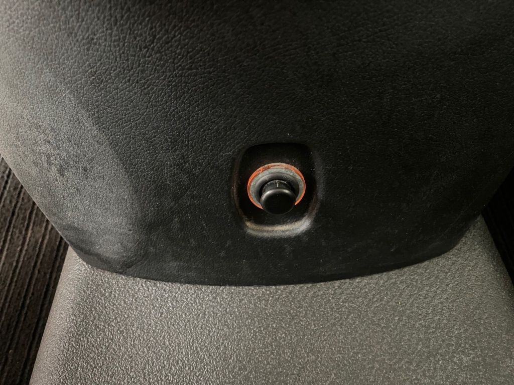 Fahrzeugabbildung Mercedes-Benz Vito 114 Kasten extralang Klima PTS Flügeltüren