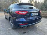 Maserati Levante Benzin 3.0 V6 257kW GRANSPORT 4x4 Au... - blaue Maserati Levante