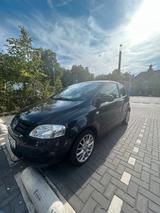 Volkswagen Vw Fox 1.2 Sparsam Fahrbereit mit Klima - Volkswagen Fox in Düsseldorf