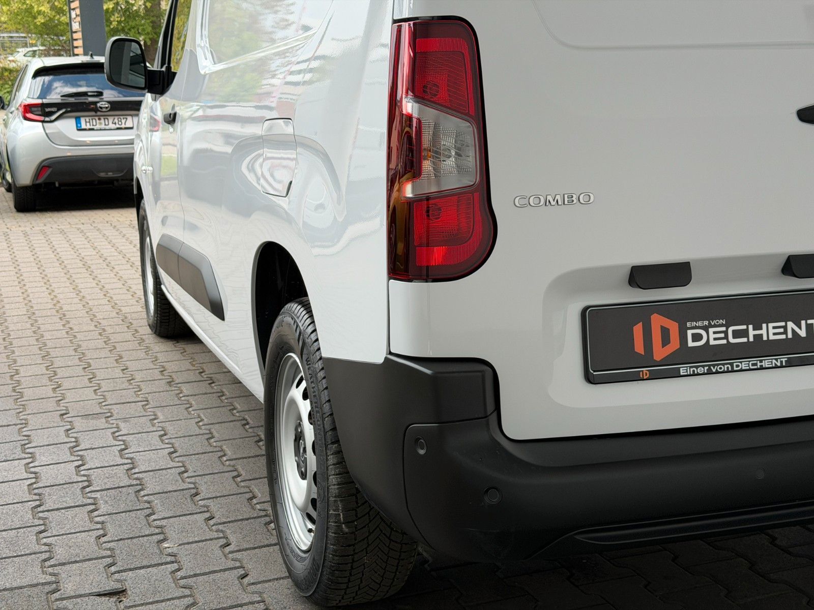 Fahrzeugabbildung Opel Combo E Cargo 1.5 D Basis erhöhte Nutzlast XL