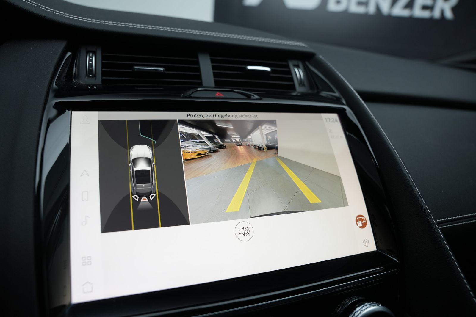 Fahrzeugabbildung Jaguar E-PACE R-Dynamic SE *Meridian*Memory*Virtual*ACC