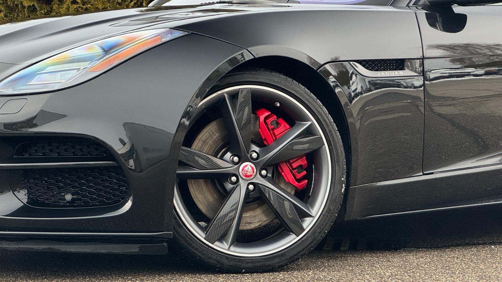 JAGUAR F-TYPE R 5.0 V8 551CH - BVA - PACK CARBON