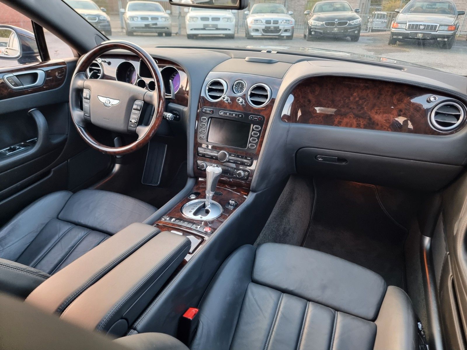 Fahrzeugabbildung Bentley Continental Flying Spur/Ausnahmezustand/Orig. km