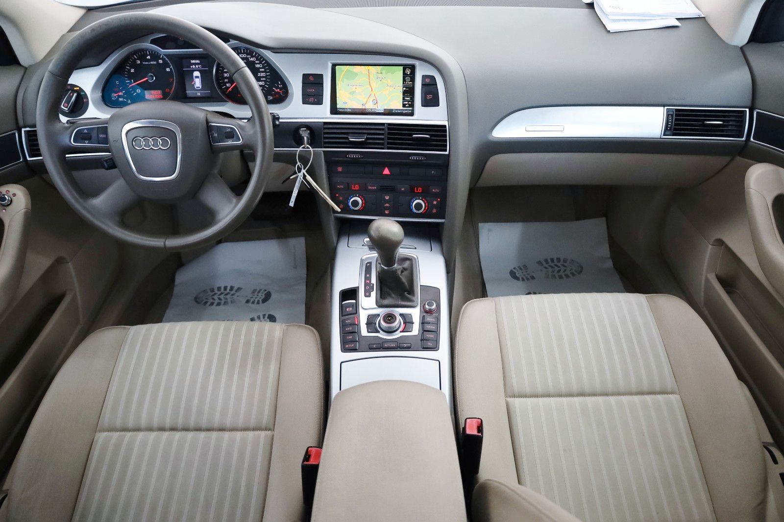 Fahrzeugabbildung Audi A6 Avant 2.8 FSI quattro Navi,Xenon,ÖLVERBRAUCH!