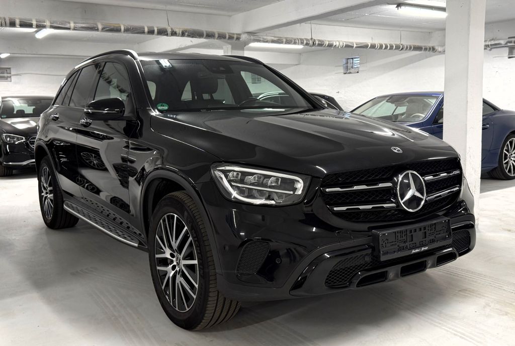 Image of Mercedes-Benz GLC 300