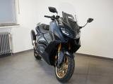 Yamaha TMAX TechMax + Akrapovic - YAMAHA ROLLER TMAX