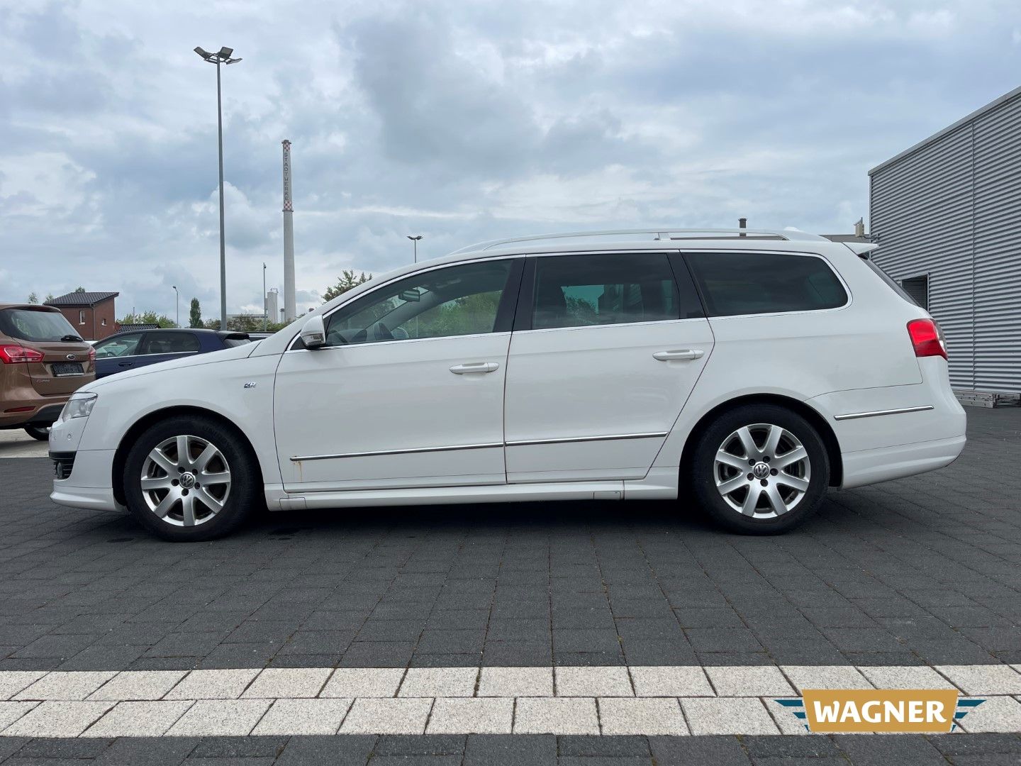 Fahrzeugabbildung Volkswagen Passat Variant Highline R-Line Motorschaden