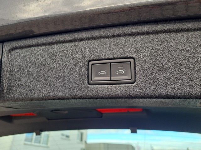 Fahrzeugabbildung Volkswagen Touareg TDI R-Line 4M Standhzg LED AHK Navi AID