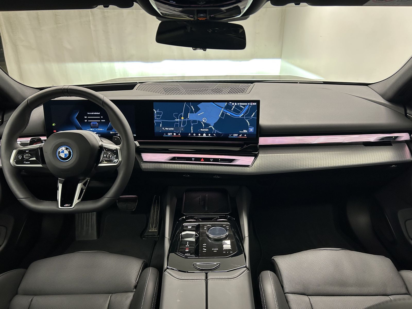 BMW 550e xDrive Limousine M Sportpaket Pro DAB LED A foto 5