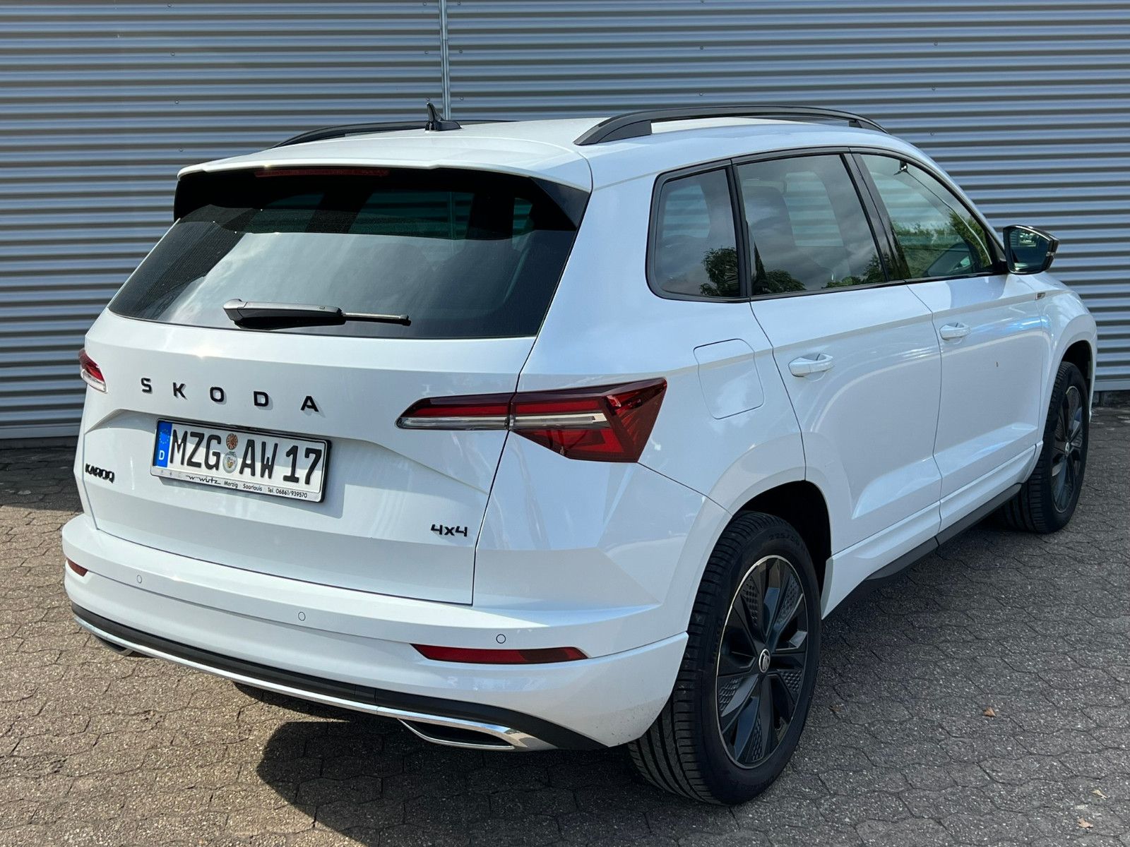 Fahrzeugabbildung SKODA Karoq Sportline 2.0 TSI DSG 4x4 Navi ACC AHK