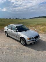 BMW 318i - BMW 318 aus 2003: 318i