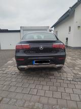 Mercedes-Benz GLC 300 de 4MATIC Coupé Autom. - - Hybrid (Diesel/Elektro): Sportwagen