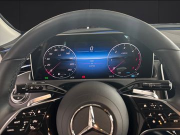 Mercedes E 220 - 7