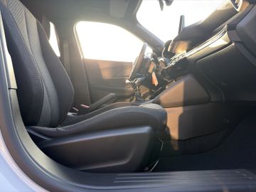 Peugeot 2008 1.2 Benzin 100 Business Kam.+LED+Navi+SHZ