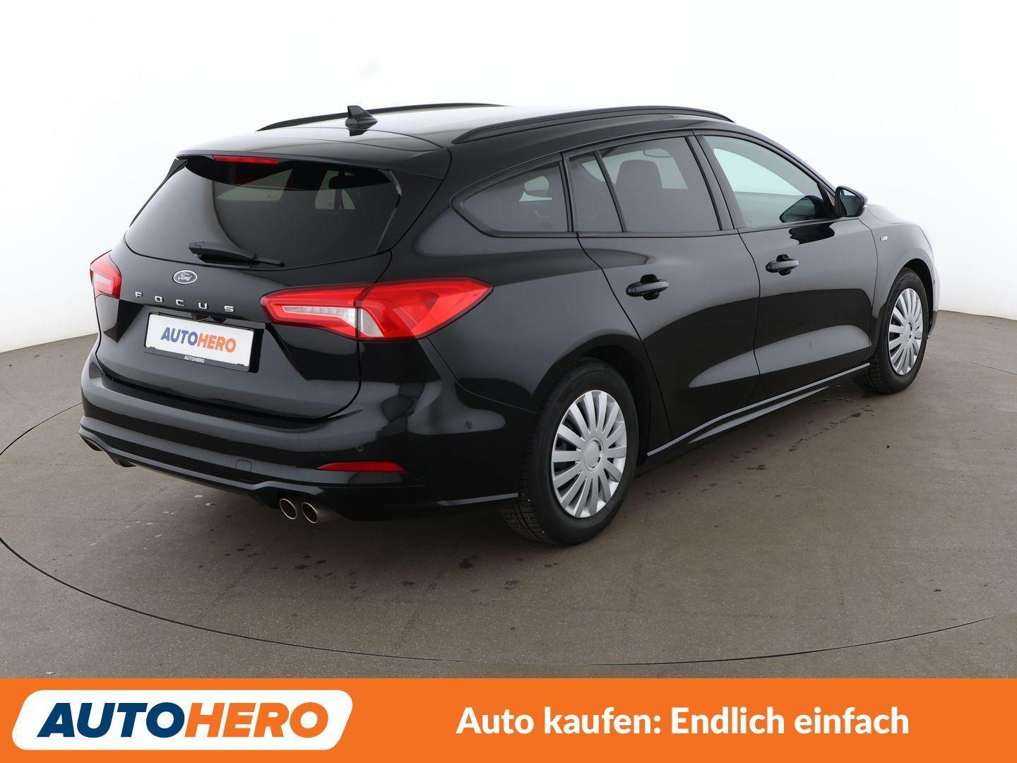 Ford Focus 1.0 EcoBoost ST-Line*NAVI*LED*SPUR*PDC*SHZ