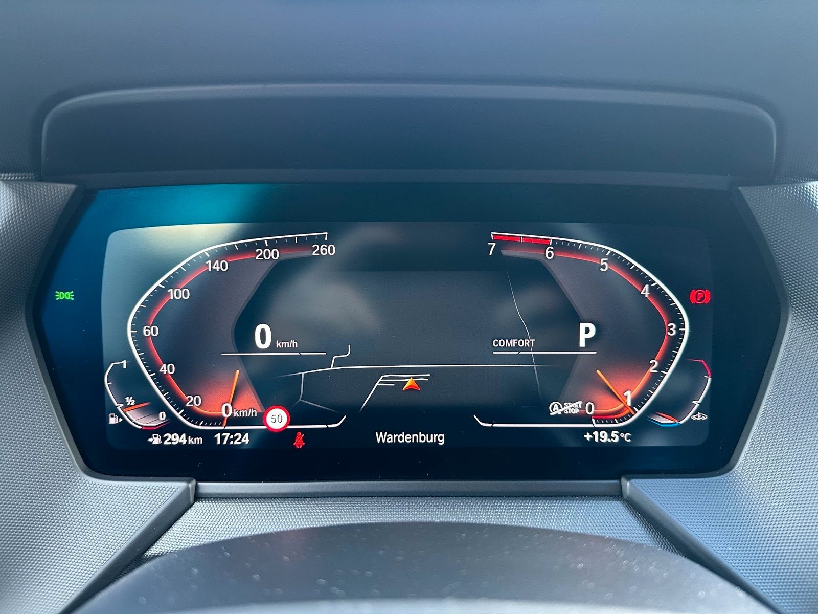 Fahrzeugabbildung BMW 118i Aut. Sport Line NAV+LED+SHZ+PDC+17ZOLL
