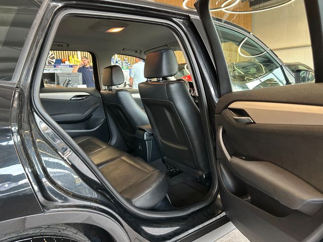 BMW X1 sDrive *TÜV0928*VOLL-LEDER*NAVI*PDC*2-ZONEN*