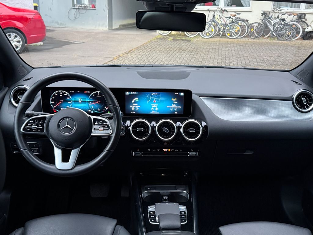 Image of Mercedes-Benz B 200