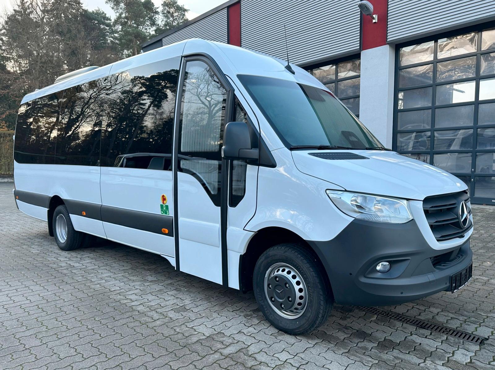 Mercedes-Benz Sprinter Kombi / 23 Platz, +400mm , Automatik