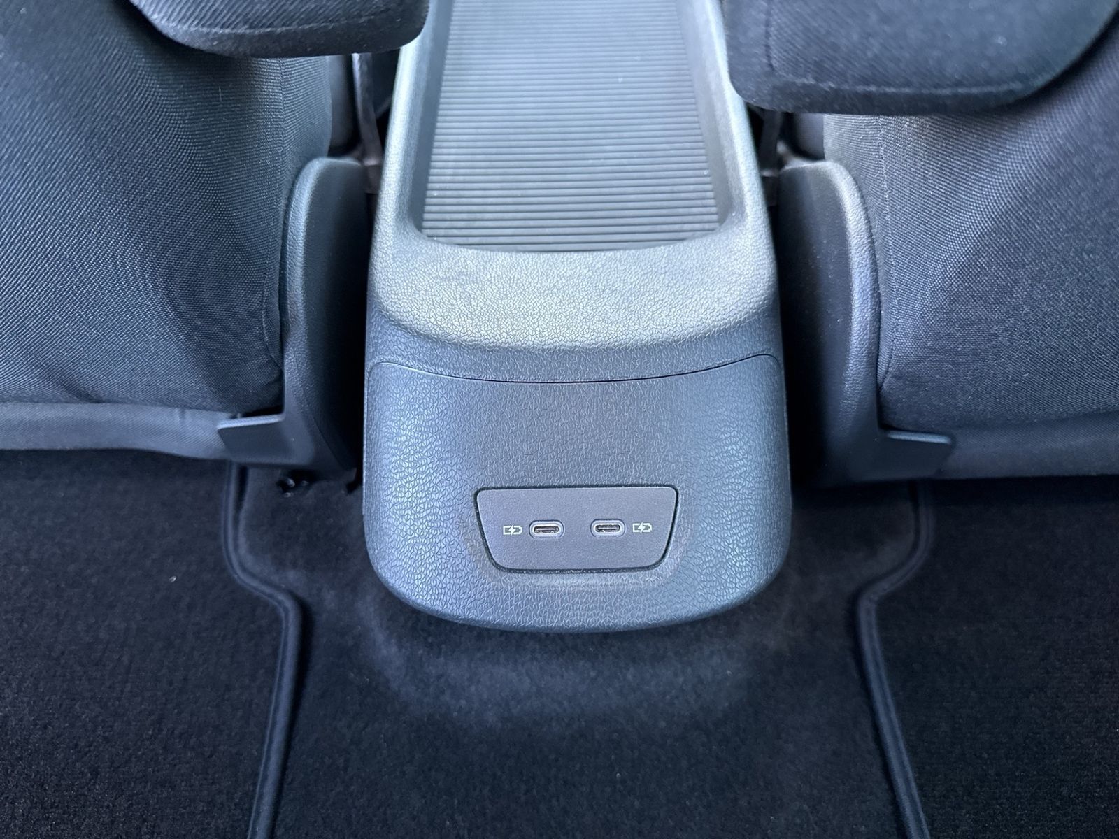 ID.3 Pro, LED, Dach Kontrastfarbe, Connect Plus,