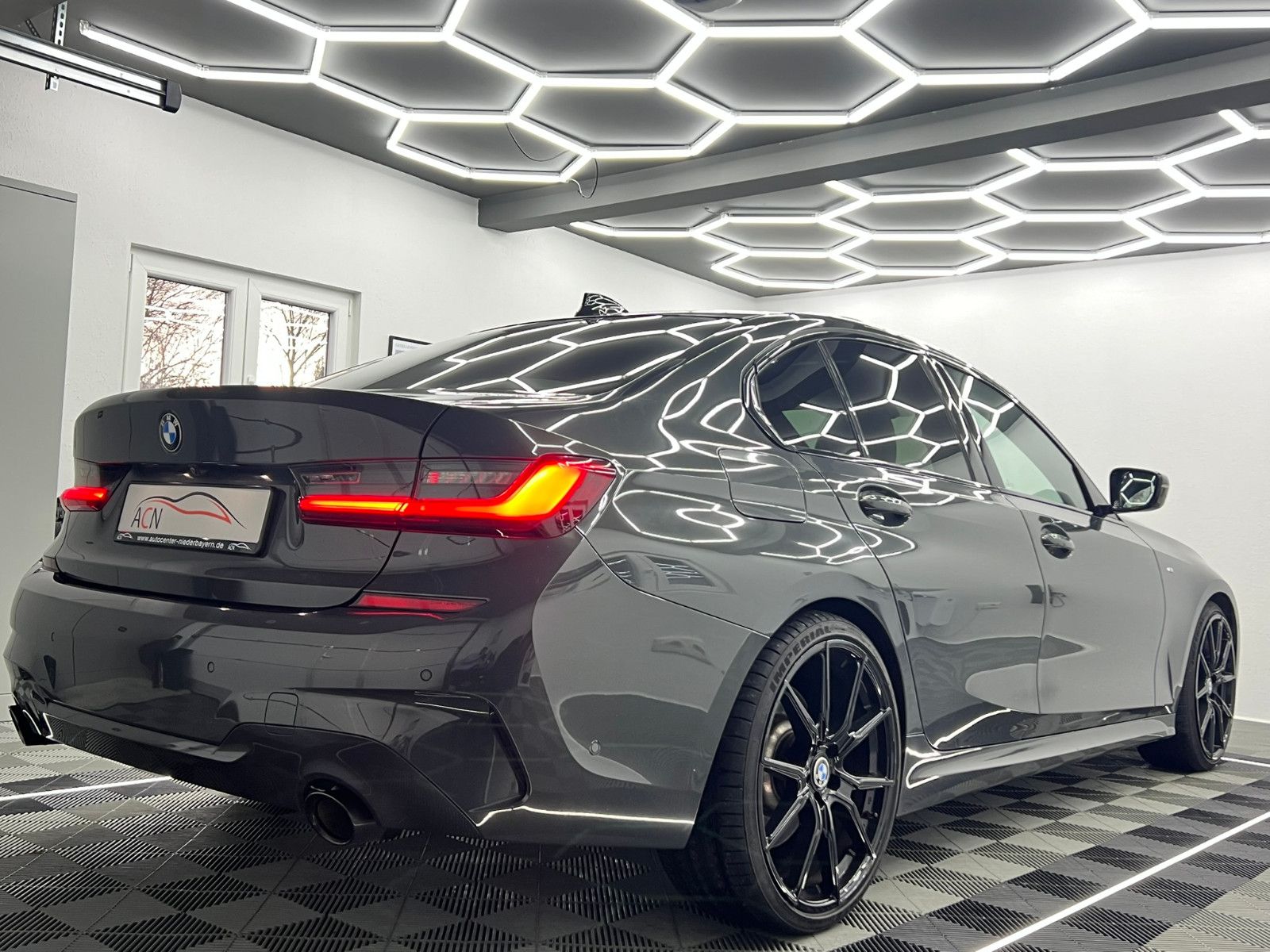 Fahrzeugabbildung BMW 330 d Lim. M SPORT/LASER/H&K/HuD/ACC/eGSD/LIVE