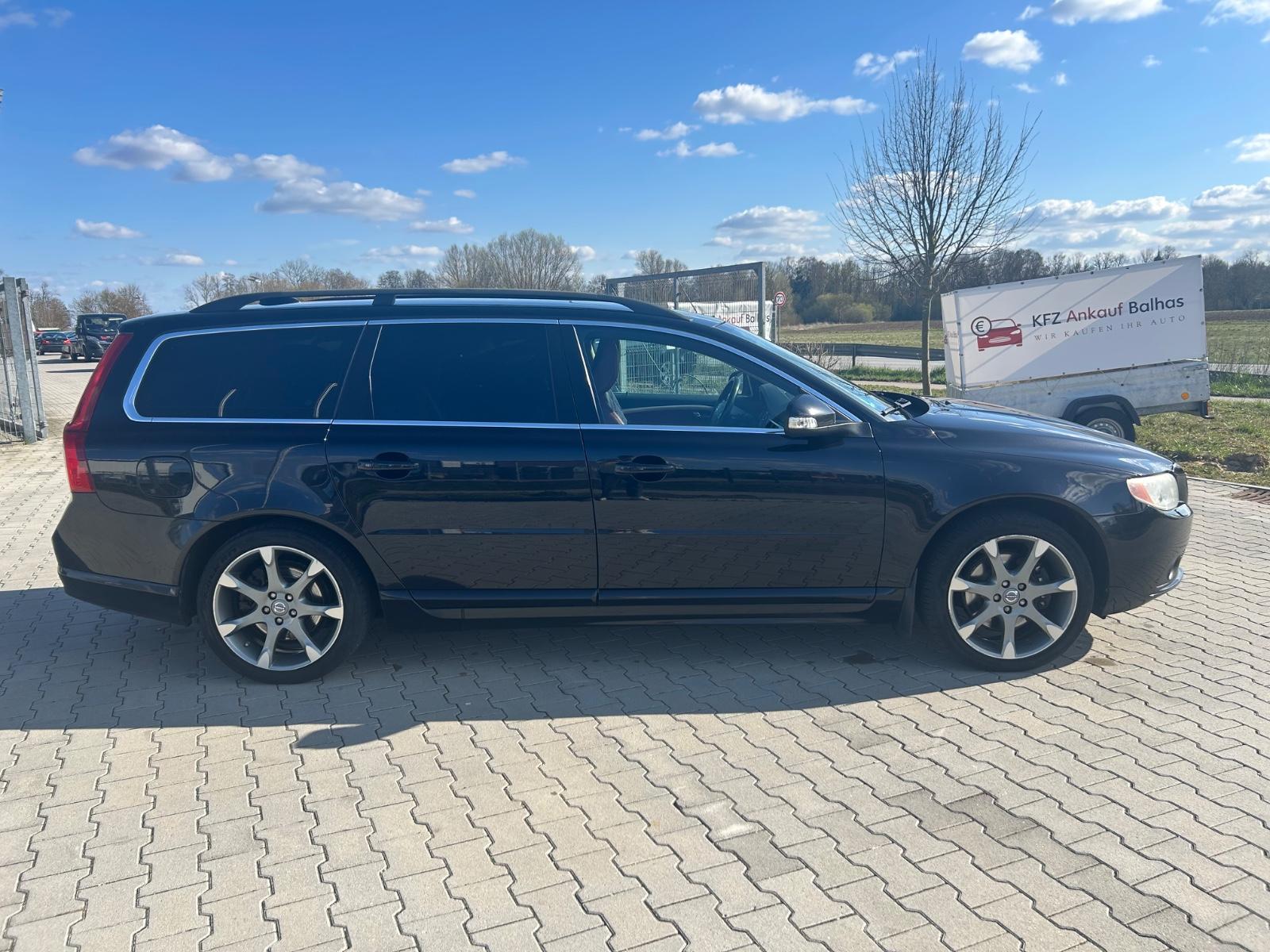 Volvo V70 Kombi Summum AWD