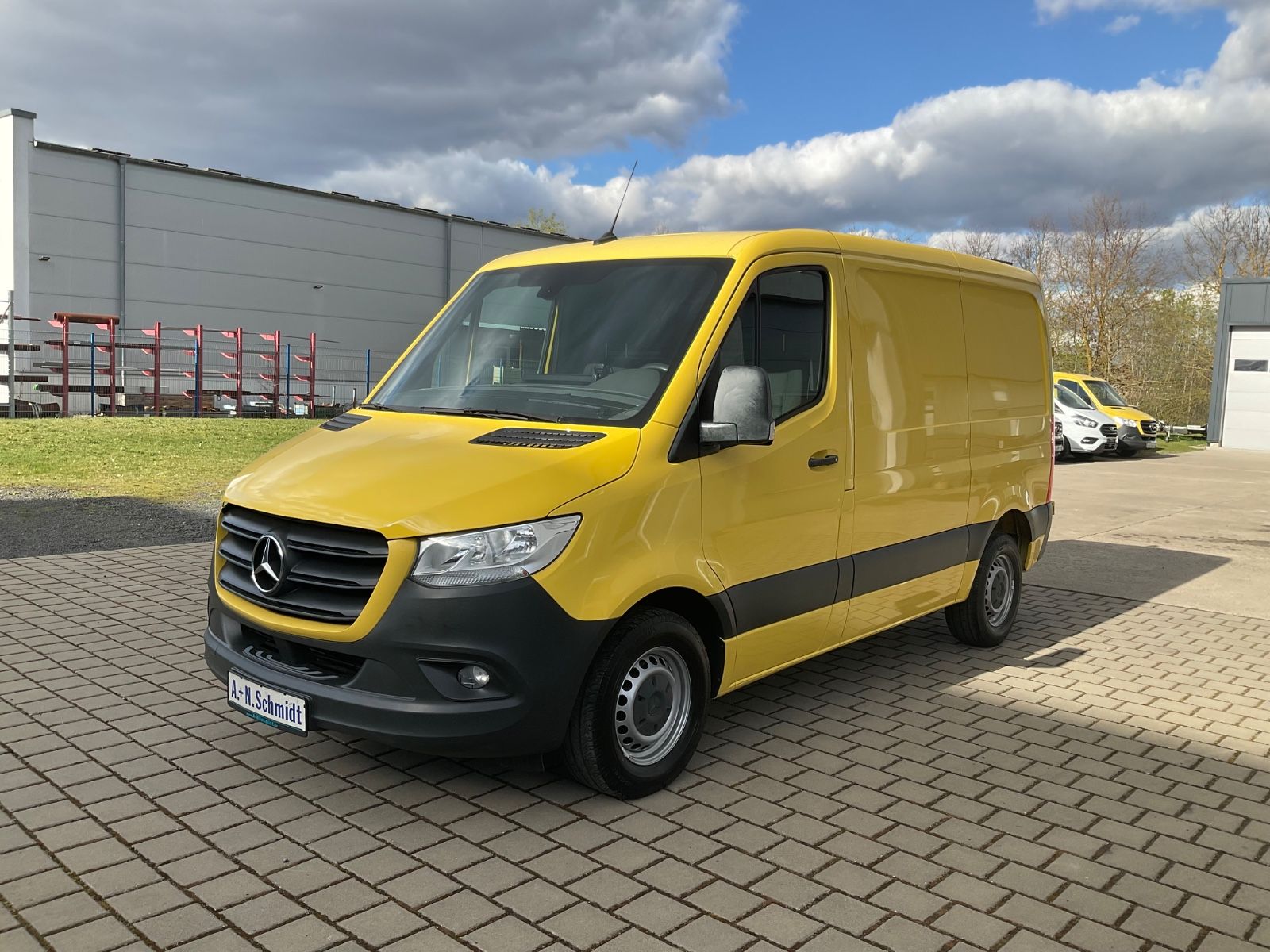 MERCEDES-BENZ Sprinter L1H1 RWD 316CDI Navi,Cam,INKL AHK-3,5To