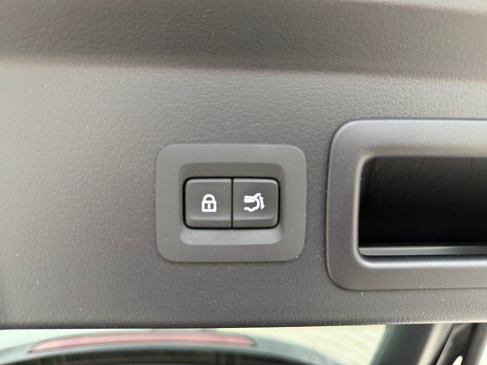 Fahrzeugabbildung Mazda CX-30 SKY-X 186 6AT FWD EXCLUSIVE COMB/DASO/DESI