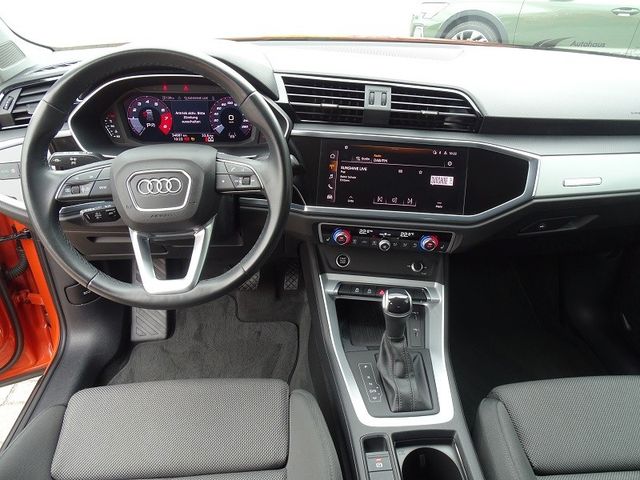 Q3 35 TFSI advanced / Optik-Paket