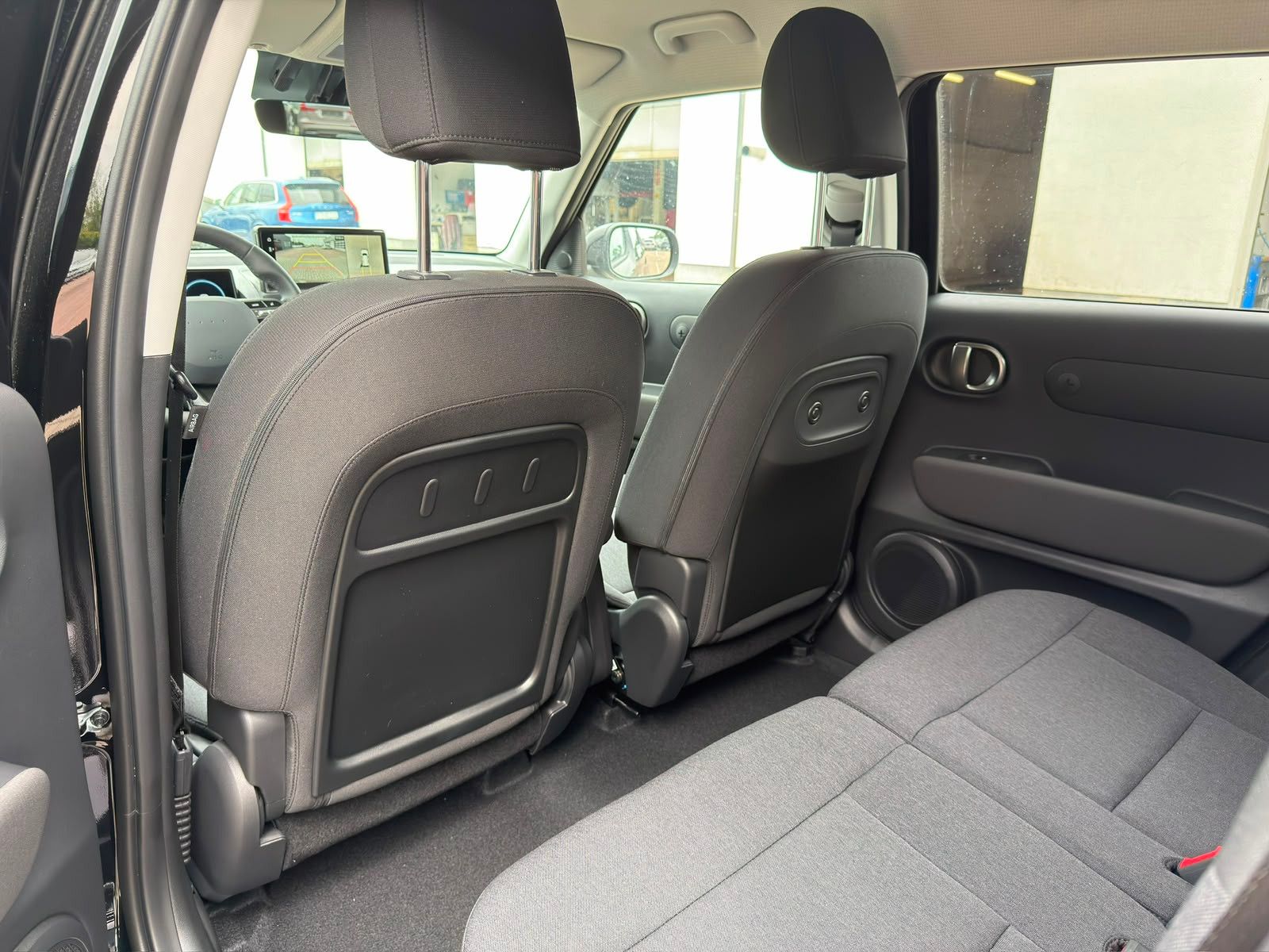 Fahrzeugabbildung Hyundai INSTER Trend 85kW *RW370KM*Totwinkel*ACC*360°