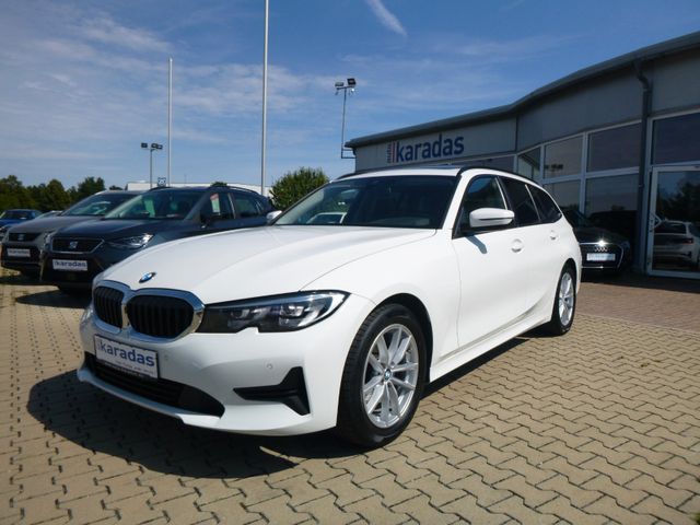 Fahrzeugabbildung BMW 320d Touring >HeadUp/AHK/LED/PANO/PDC/SHZ<