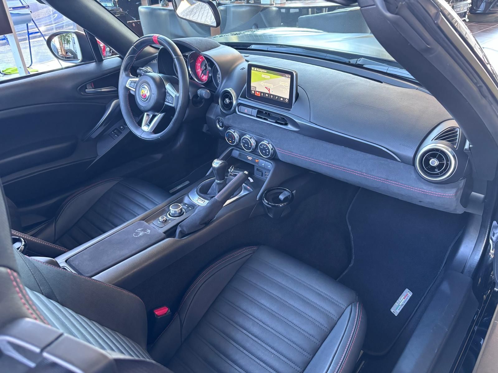 Fahrzeugabbildung Abarth 124 Spider Navi BOSE LED LEDER ALU