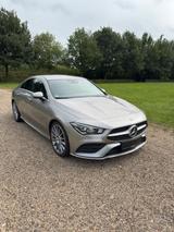 Mercedes-Benz CLA 180 AMG/19 Zoll/Garantie/Service B + TÜV NEU - mit Benzin-Antrieb: Coupe, Silber, Garantie