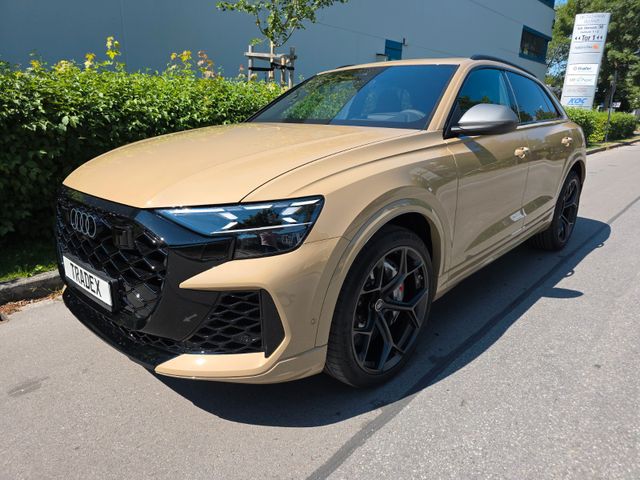 Audi RSQ8 Performance HUD/RS-Abgas/305 km/h