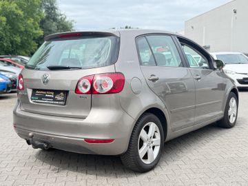 Volkswagen Golf - 6